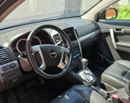 Черный Шевроле Каптива, объемом двигателя 3.2 л и пробегом 270 тыс. км за 8000 $, фото 9 на Automoto.ua