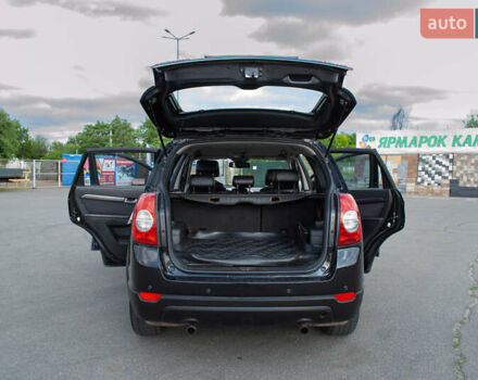 Черный Шевроле Каптива, объемом двигателя 2.41 л и пробегом 240 тыс. км за 7200 $, фото 3 на Automoto.ua