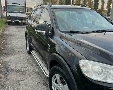 Черный Шевроле Каптива, объемом двигателя 1.99 л и пробегом 277 тыс. км за 8750 $, фото 2 на Automoto.ua