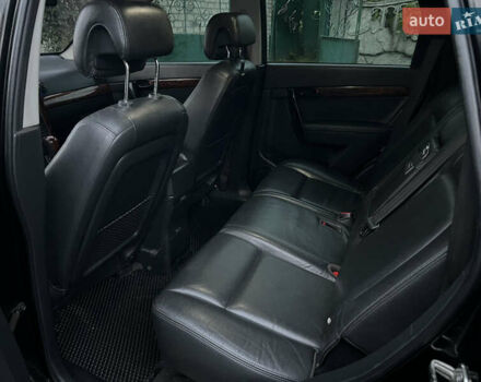 Черный Шевроле Каптива, объемом двигателя 2.4 л и пробегом 250 тыс. км за 8100 $, фото 4 на Automoto.ua