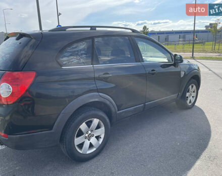 Чорний Шевроле Каптіва, об'ємом двигуна 2 л та пробігом 143 тис. км за 4850 $, фото 2 на Automoto.ua