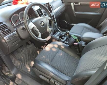 Чорний Шевроле Каптіва, об'ємом двигуна 2 л та пробігом 317 тис. км за 7000 $, фото 10 на Automoto.ua