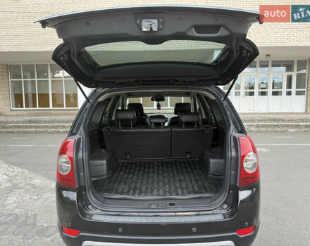 Черный Шевроле Каптива, объемом двигателя 2.41 л и пробегом 243 тыс. км за 8000 $, фото 8 на Automoto.ua