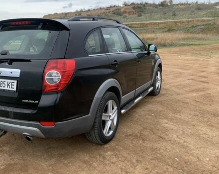 Черный Шевроле Каптива, объемом двигателя 2 л и пробегом 250 тыс. км за 6950 $, фото 2 на Automoto.ua