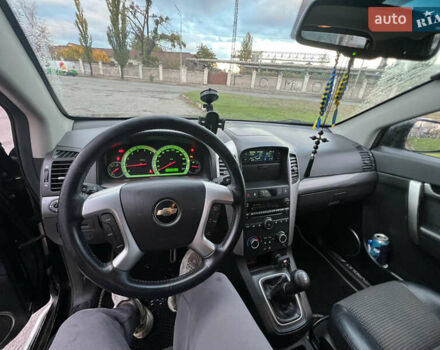 Черный Шевроле Каптива, объемом двигателя 1.99 л и пробегом 277 тыс. км за 8750 $, фото 5 на Automoto.ua