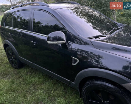 Черный Шевроле Каптива, объемом двигателя 2.4 л и пробегом 250 тыс. км за 8100 $, фото 2 на Automoto.ua