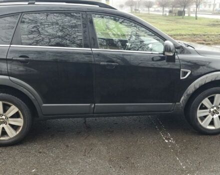 Черный Шевроле Каптива, объемом двигателя 2 л и пробегом 300 тыс. км за 4450 $, фото 3 на Automoto.ua