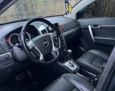 Черный Шевроле Каптива, объемом двигателя 1.99 л и пробегом 324 тыс. км за 7800 $, фото 14 на Automoto.ua