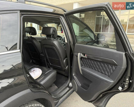 Черный Шевроле Каптива, объемом двигателя 2.41 л и пробегом 243 тыс. км за 8000 $, фото 11 на Automoto.ua