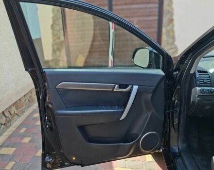 Черный Шевроле Каптива, объемом двигателя 3.2 л и пробегом 270 тыс. км за 8000 $, фото 10 на Automoto.ua