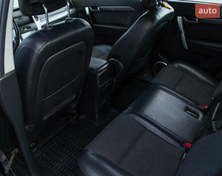 Черный Шевроле Каптива, объемом двигателя 2.41 л и пробегом 240 тыс. км за 7200 $, фото 6 на Automoto.ua