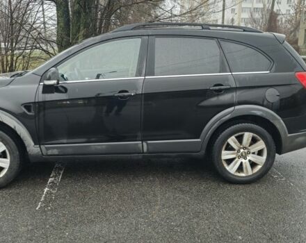 Черный Шевроле Каптива, объемом двигателя 2 л и пробегом 300 тыс. км за 4450 $, фото 1 на Automoto.ua