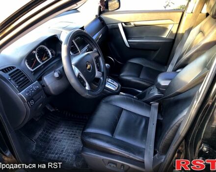 Черный Шевроле Каптива, объемом двигателя 2.4 л и пробегом 186 тыс. км за 7800 $, фото 8 на Automoto.ua