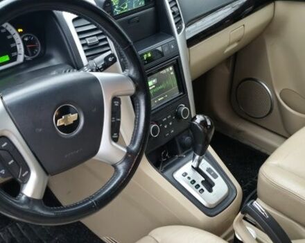 Черный Шевроле Каптива, объемом двигателя 2 л и пробегом 300 тыс. км за 4450 $, фото 6 на Automoto.ua