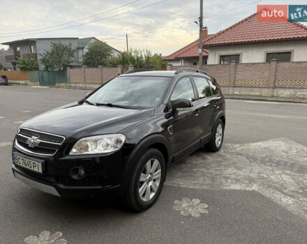 Черный Шевроле Каптива, объемом двигателя 2.41 л и пробегом 243 тыс. км за 8000 $, фото 1 на Automoto.ua