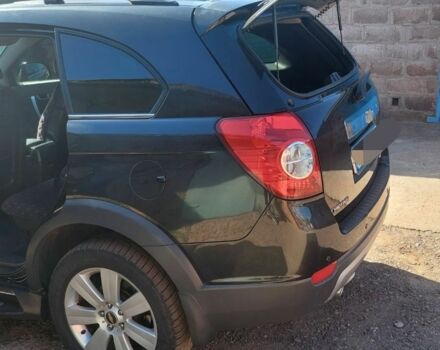 Черный Шевроле Каптива, объемом двигателя 2.4 л и пробегом 180 тыс. км за 8500 $, фото 2 на Automoto.ua