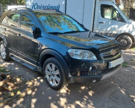 Черный Шевроле Каптива, объемом двигателя 2.4 л и пробегом 180 тыс. км за 8500 $, фото 3 на Automoto.ua