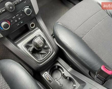 Черный Шевроле Каптива, объемом двигателя 2.41 л и пробегом 184 тыс. км за 8900 $, фото 16 на Automoto.ua