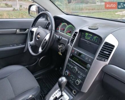 Чорний Шевроле Каптіва, об'ємом двигуна 2 л та пробігом 212 тис. км за 9450 $, фото 48 на Automoto.ua