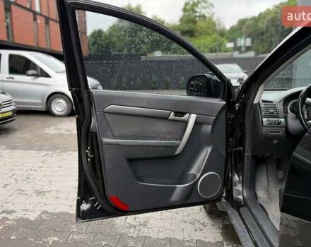 Черный Шевроле Каптива, объемом двигателя 2.41 л и пробегом 184 тыс. км за 8900 $, фото 6 на Automoto.ua