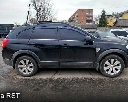 Черный Шевроле Каптива, объемом двигателя 2.4 л и пробегом 237 тыс. км за 5600 $, фото 4 на Automoto.ua