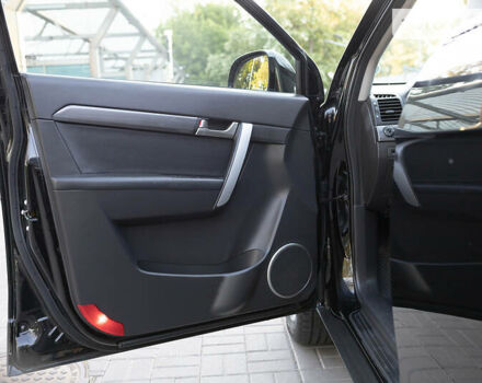 Черный Шевроле Каптива, объемом двигателя 2 л и пробегом 216 тыс. км за 8500 $, фото 32 на Automoto.ua