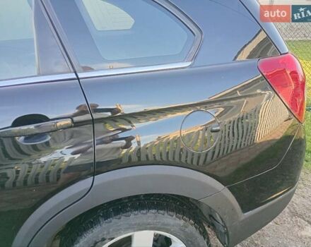 Черный Шевроле Каптива, объемом двигателя 2.4 л и пробегом 298 тыс. км за 7200 $, фото 6 на Automoto.ua