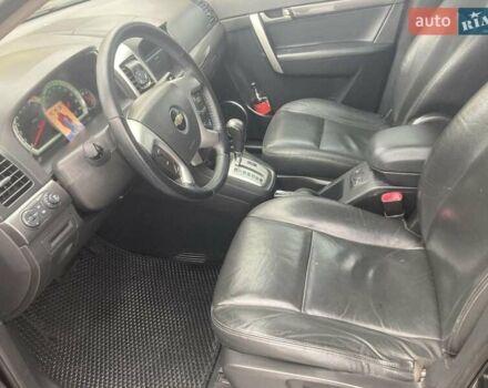 Чорний Шевроле Каптіва, об'ємом двигуна 2.4 л та пробігом 153 тис. км за 8000 $, фото 7 на Automoto.ua