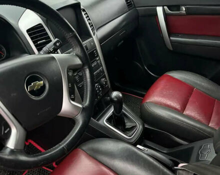 Черный Шевроле Каптива, объемом двигателя 1.99 л и пробегом 242 тыс. км за 7000 $, фото 4 на Automoto.ua