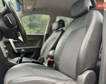 Черный Шевроле Каптива, объемом двигателя 2.41 л и пробегом 184 тыс. км за 8900 $, фото 10 на Automoto.ua