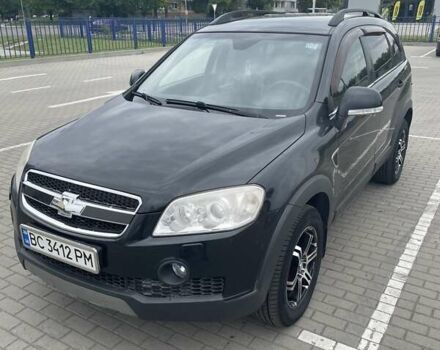 Черный Шевроле Каптива, объемом двигателя 2.41 л и пробегом 213 тыс. км за 7700 $, фото 2 на Automoto.ua