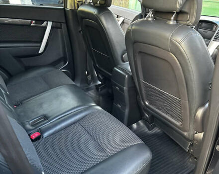 Черный Шевроле Каптива, объемом двигателя 2.4 л и пробегом 205 тыс. км за 8000 $, фото 24 на Automoto.ua