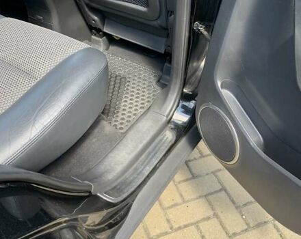 Черный Шевроле Каптива, объемом двигателя 1.99 л и пробегом 166 тыс. км за 8600 $, фото 18 на Automoto.ua