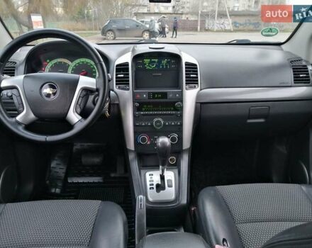 Чорний Шевроле Каптіва, об'ємом двигуна 2 л та пробігом 212 тис. км за 9450 $, фото 57 на Automoto.ua