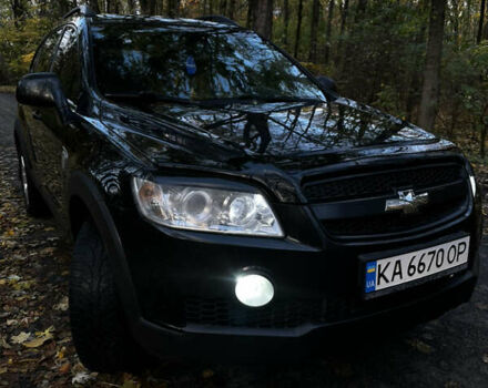 Черный Шевроле Каптива, объемом двигателя 2.4 л и пробегом 205 тыс. км за 8000 $, фото 6 на Automoto.ua