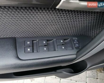 Чорний Шевроле Каптіва, об'ємом двигуна 2 л та пробігом 212 тис. км за 9450 $, фото 43 на Automoto.ua