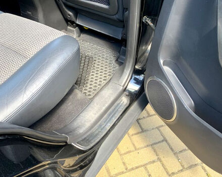 Черный Шевроле Каптива, объемом двигателя 2 л и пробегом 166 тыс. км за 8600 $, фото 7 на Automoto.ua