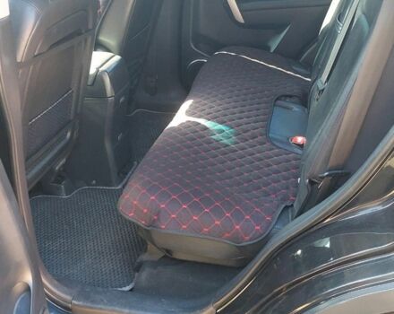 Черный Шевроле Каптива, объемом двигателя 2.4 л и пробегом 180 тыс. км за 8500 $, фото 11 на Automoto.ua