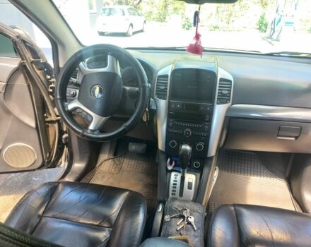 Черный Шевроле Каптива, объемом двигателя 2.4 л и пробегом 180 тыс. км за 8000 $, фото 8 на Automoto.ua