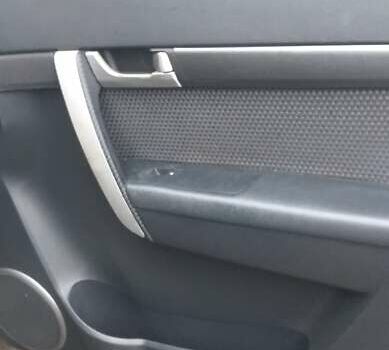 Черный Шевроле Каптива, объемом двигателя 2.4 л и пробегом 280 тыс. км за 7100 $, фото 3 на Automoto.ua