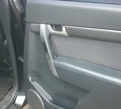 Черный Шевроле Каптива, объемом двигателя 2.4 л и пробегом 280 тыс. км за 7100 $, фото 10 на Automoto.ua