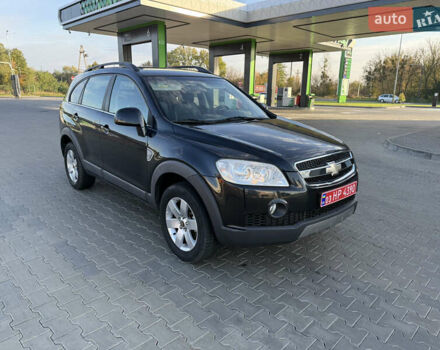 Черный Шевроле Каптива, объемом двигателя 2 л и пробегом 176 тыс. км за 10750 $, фото 2 на Automoto.ua