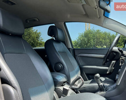 Черный Шевроле Каптива, объемом двигателя 2.41 л и пробегом 218 тыс. км за 7999 $, фото 8 на Automoto.ua