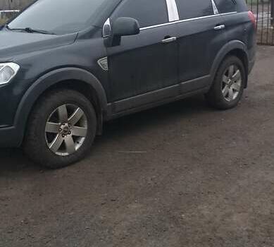 Черный Шевроле Каптива, объемом двигателя 2.4 л и пробегом 280 тыс. км за 7100 $, фото 16 на Automoto.ua