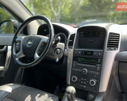 Черный Шевроле Каптива, объемом двигателя 2.41 л и пробегом 218 тыс. км за 7999 $, фото 9 на Automoto.ua