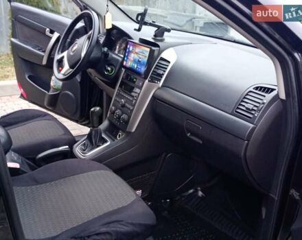Черный Шевроле Каптива, объемом двигателя 2.41 л и пробегом 137 тыс. км за 8500 $, фото 5 на Automoto.ua