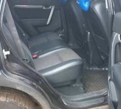 Черный Шевроле Каптива, объемом двигателя 2.4 л и пробегом 280 тыс. км за 7100 $, фото 11 на Automoto.ua