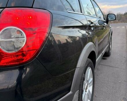 Черный Шевроле Каптива, объемом двигателя 2 л и пробегом 300 тыс. км за 3850 $, фото 2 на Automoto.ua