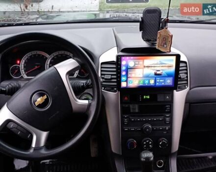 Черный Шевроле Каптива, объемом двигателя 2.41 л и пробегом 137 тыс. км за 8500 $, фото 7 на Automoto.ua