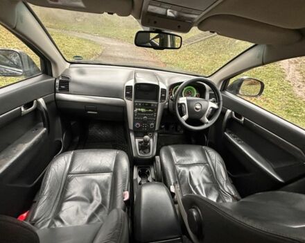 Черный Шевроле Каптива, объемом двигателя 2 л и пробегом 120 тыс. км за 3400 $, фото 5 на Automoto.ua